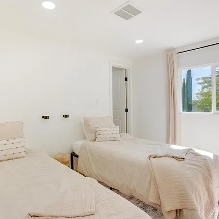 Bright And Airy Sedona Home With Mountain Views! Exterior photo