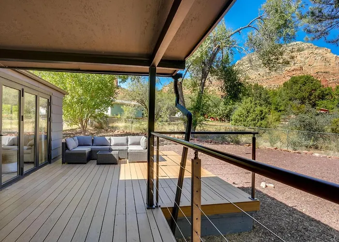 Bright And Airy Sedona Home With Mountain Views!