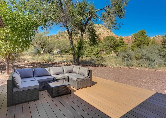 Bright And Airy Sedona Home With Mountain Views!