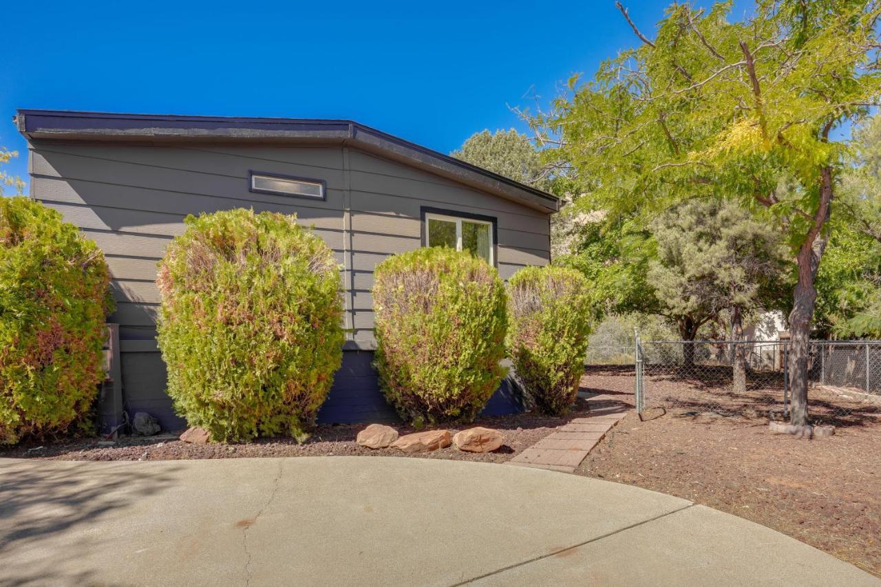 Bright And Airy With Mountain Views! *